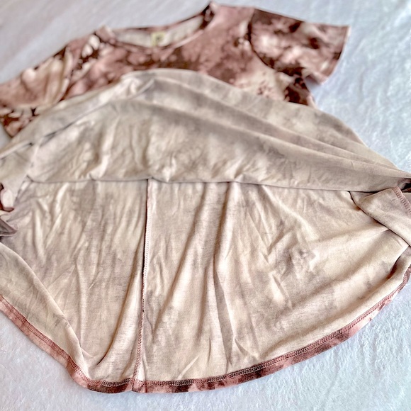 3/$15 **NWOT** SEW IN LOVE, (Size M) Mauve & Cream Watercolor Tie Dye Swing Top - Picture 6 of 6
